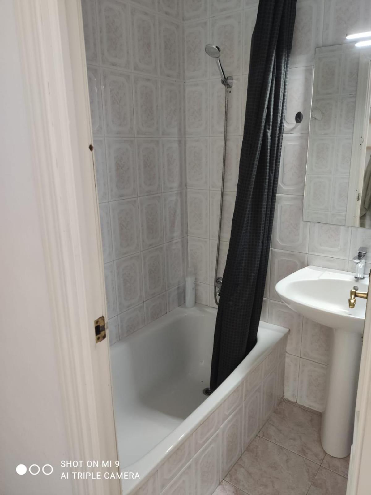 פואנגירולה Habitacion 3 - 3 Planta Sin Ascensor En Piso Compartido No Es Piso Entero! מראה חיצוני תמונה